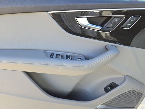 Used 2023 Audi Q7 3.0T Premium Plus image 15