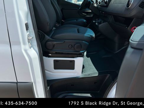Used 2026 Mercedes-Benz Sprinter 2500 image 20