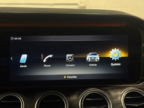 Used 2018 Mercedes-Benz E 63 AMG S image 39