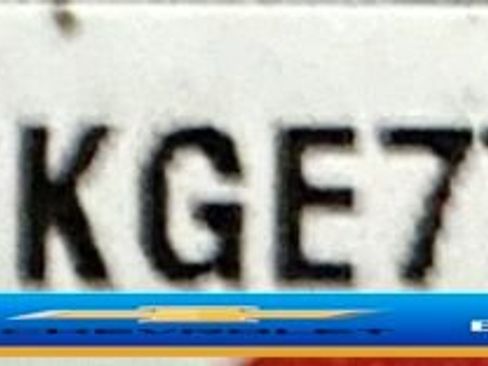 Used 2013 Chevrolet Avalanche LTZ image 9