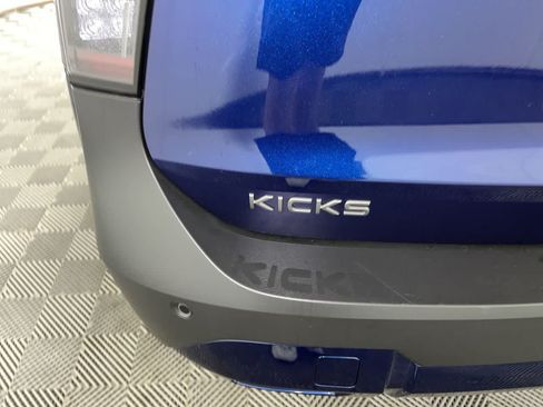Used 2026 Nissan Kicks SR FWD image 12