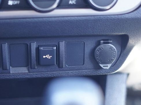 Certified 2023 Toyota Tacoma SR AWD/4WD image 31