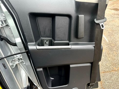 Used 2007 Toyota FJ Cruiser 4WD AT image 17