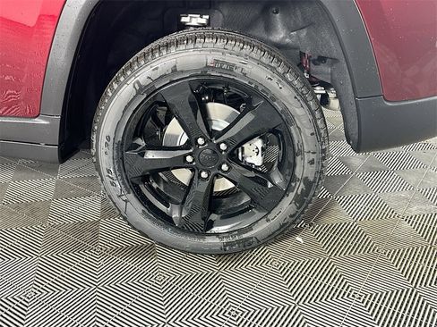 New 2025 Jeep Grand Cherokee Limited w/ Black Appearance Package image 17