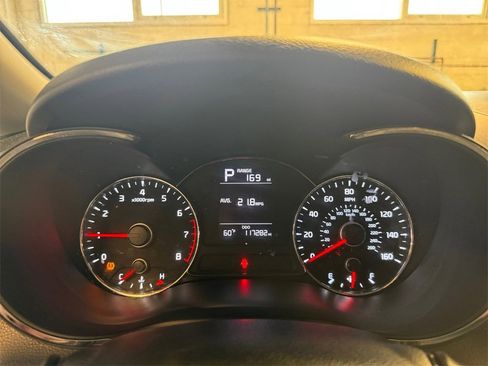 Used 2018 Kia Forte LX image 16