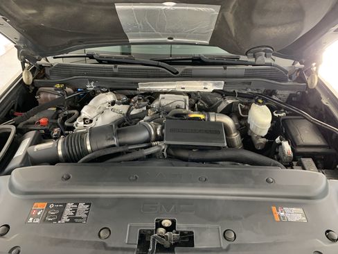 Used 2018 GMC Sierra 2500 Denali w/ Duramax Plus Package image 12