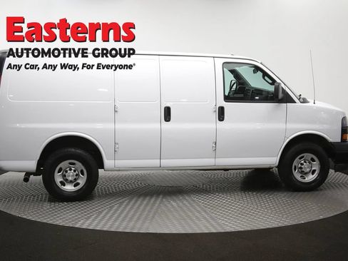Used 2021 Chevrolet Express 2500 RWD image 41