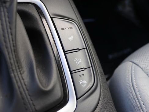 Used 2021 Hyundai Kona Ultimate FWD image 9