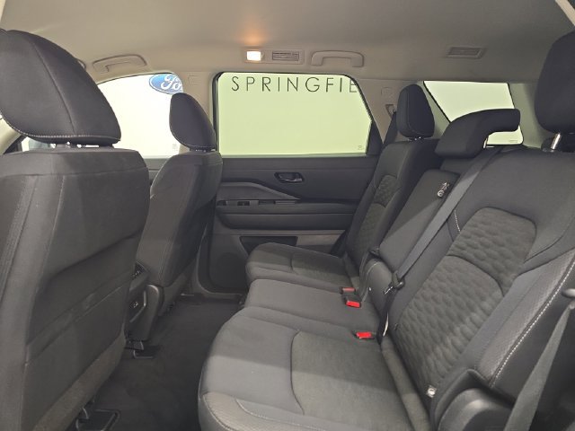 Used 2025 Nissan Pathfinder SV AWD/4WD image 19