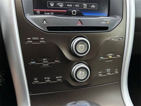 Used 2012 Ford Edge SEL image 22