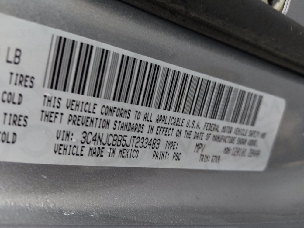 Used 2018 Jeep Compass Latitude w/ Popular Equipment Group FWD image 33
