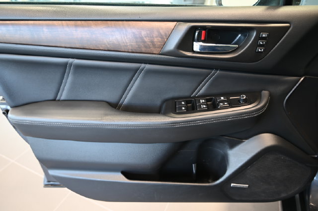 Used 2018 Subaru Outback 2.5i Limited AWD/4WD image 19