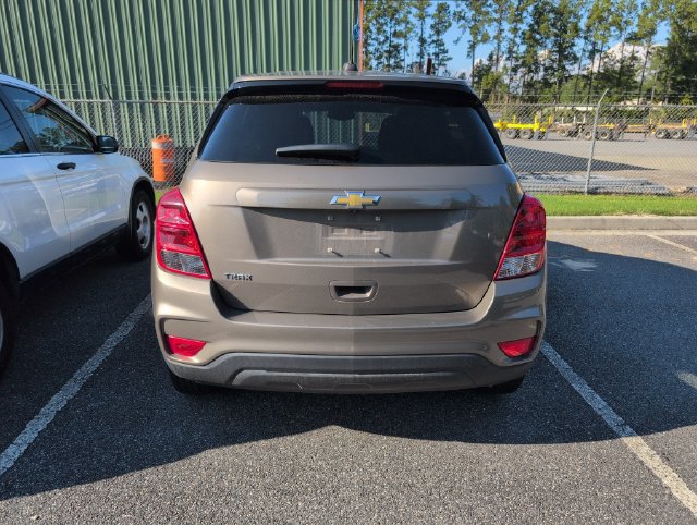 Used 2020 Chevrolet Trax LS w/ Tint and Cruise Package FWD image 3