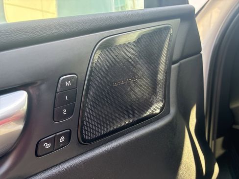 Used 2022 Volvo XC60 B5 Momentum w/ Advanced Package image 8