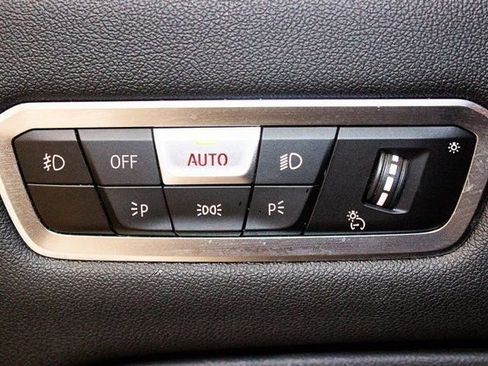 Used 2019 BMW X7 xDrive50i w/ Executive Package image 38