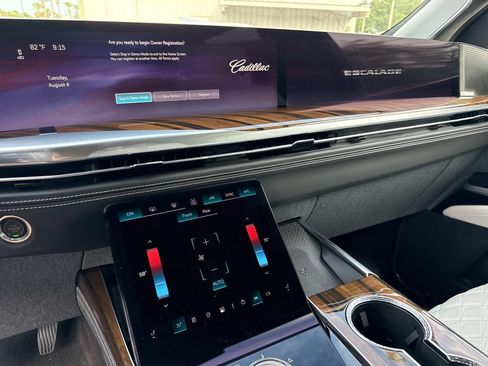 New 2026 Cadillac Escalade Platinum Sport w/ LPO, ONYX Package AWD/4WD image 24