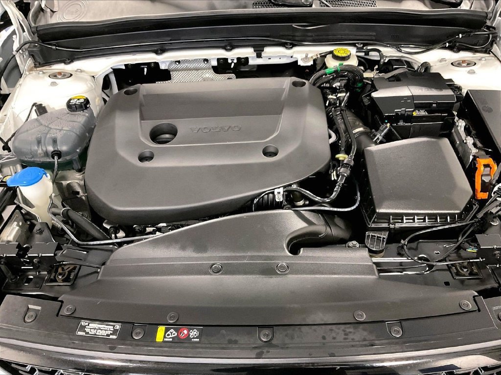 Used 2024 Volvo XC40 B5 Plus w/ Protection Package Premier AWD/4WD image 35