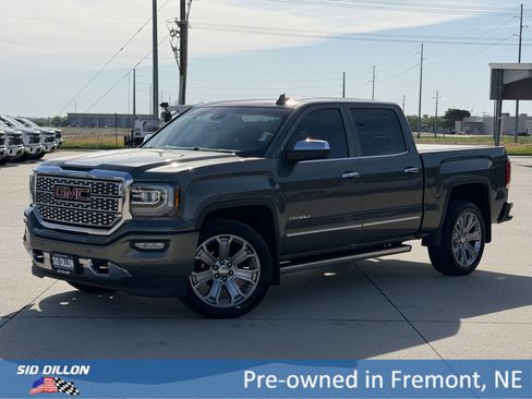 Used 2018 GMC Sierra 1500 Denali w/ Denali Ultimate Package AWD/4WD image 1