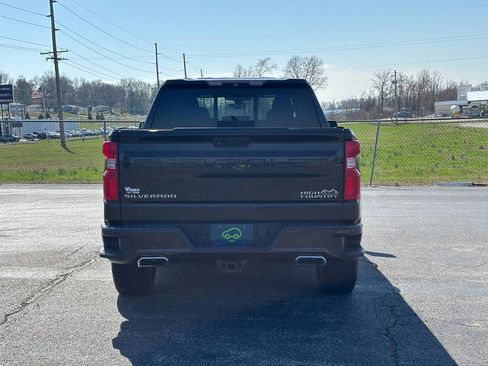 Used 2019 Chevrolet Silverado 1500 High Country w/ Technology Package image 4