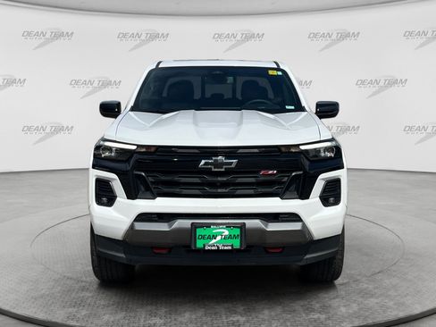 Used 2023 Chevrolet Colorado Z71 w/ Z71 Convenience Package 2 AWD/4WD image 2