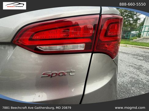 Used 2017 Hyundai Santa Fe Sport FWD image 8