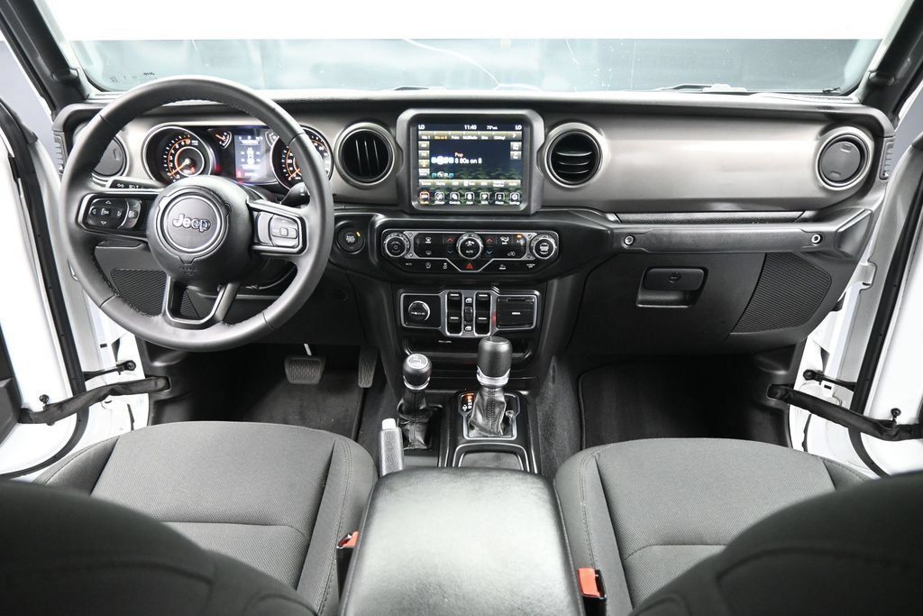 Used 2023 Jeep Gladiator Sport AWD/4WD image 14