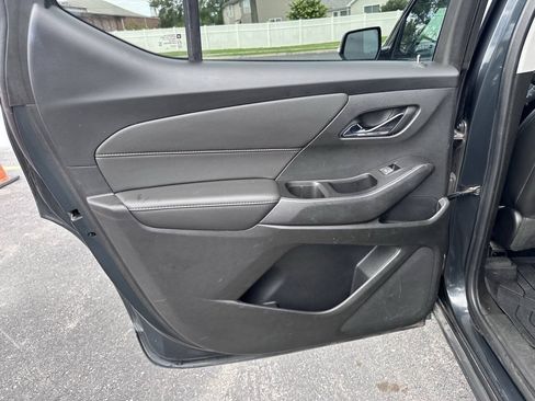 Used 2020 Chevrolet Traverse RS w/ LPO, Floor Liner Package AWD/4WD image 19