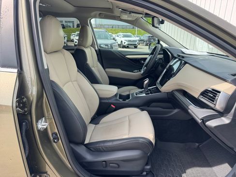 Used 2025 Subaru Outback Limited AWD/4WD image 32