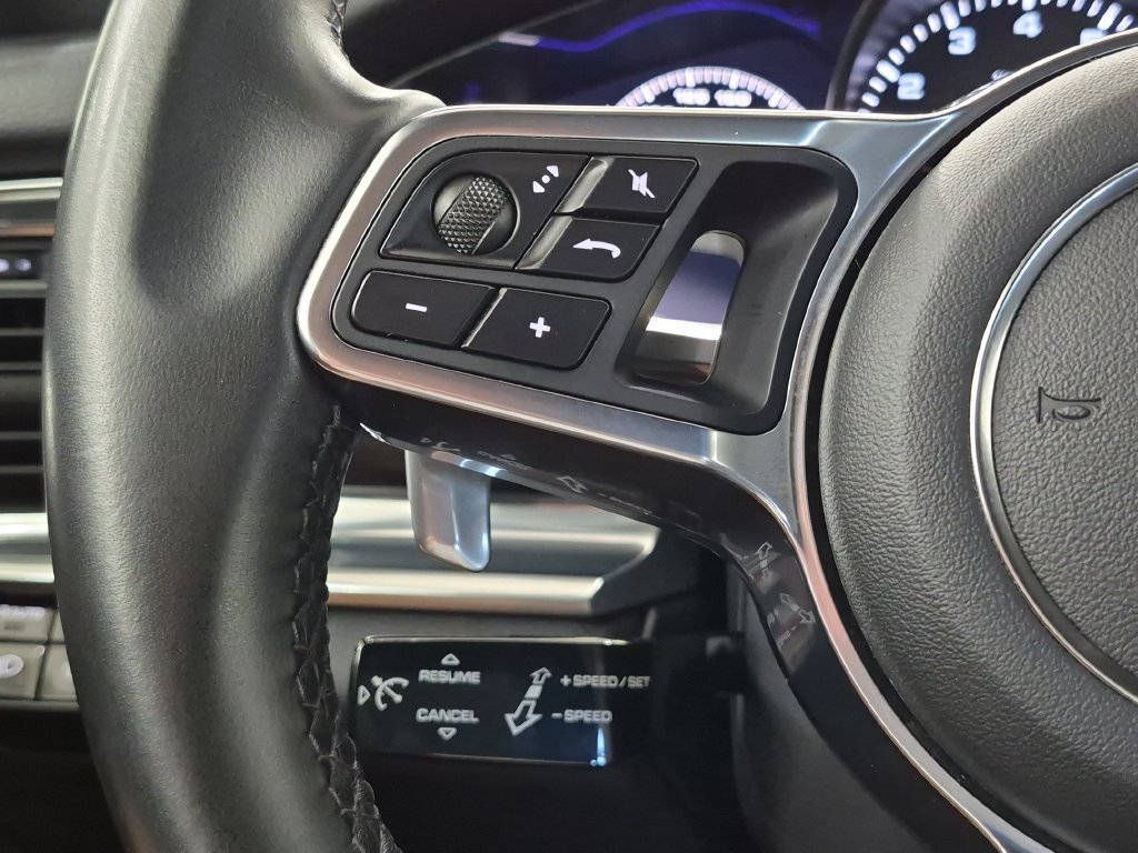 Used 2019 Porsche Panamera 4 AWD/4WD image 18