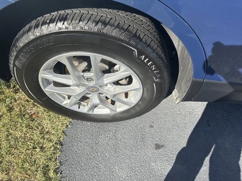 Used 2024 Chevrolet Equinox LT image 11