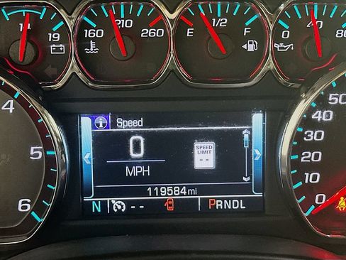 Used 2017 GMC Yukon SLT AWD/4WD image 15