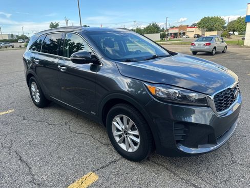 Used 2019 Kia Sorento AWD w/ LX Convenience Package image 18