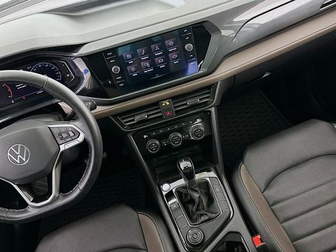 Used 2022 Volkswagen Taos SEL w/ Panoramic Sunroof Package image 19