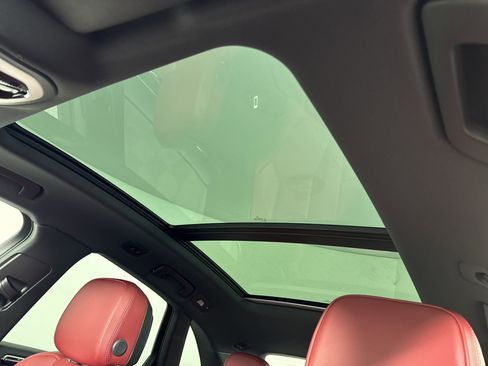 Certified 2025 Porsche Macan image 23