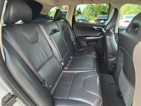 Used 2010 Volvo XC60 T6 AWD/4WD image 36
