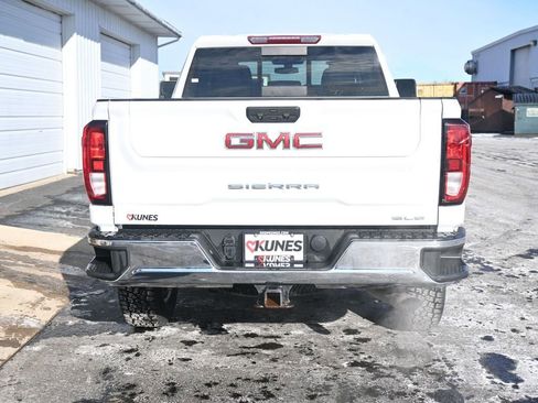 Used 2022 GMC Sierra 2500 SLE w/ SLE Convenience Package image 10