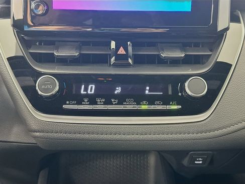 Used 2024 Toyota Corolla SE FWD image 15