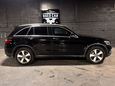 Used 2017 Mercedes-Benz GLC 300 4MATIC image 6