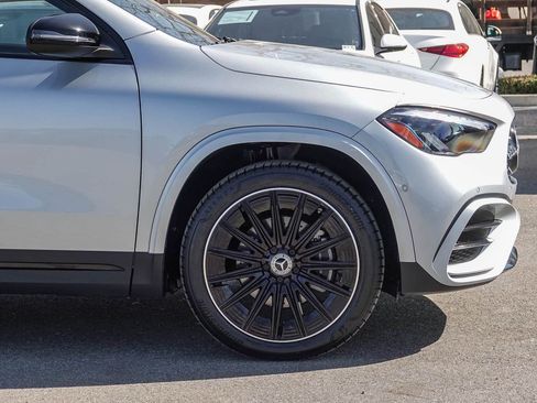 Certified 2025 Mercedes-Benz GLA 250 image 10