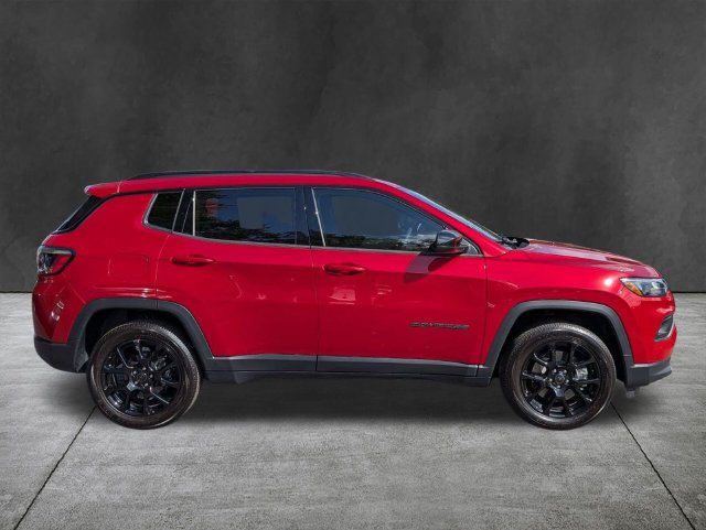 Used 2026 Jeep Compass Latitude AWD/4WD image 4