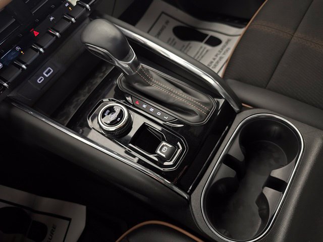 Used 2025 GMC Canyon AT4 AWD/4WD image 16