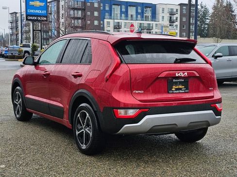 New 2025 Kia Niro EX image 3