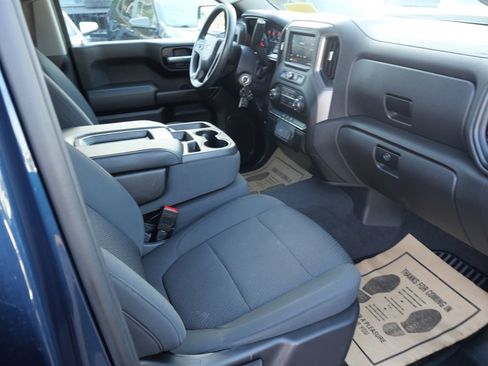 Used 2020 Chevrolet Silverado 1500 Custom w/ Custom Value Package image 25