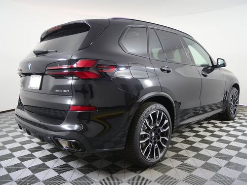 Used 2026 BMW X5 sDrive40i w/ M Sport Package image 3