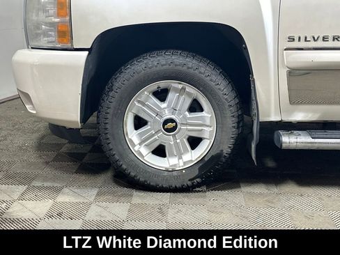 Used 2011 Chevrolet Silverado 1500 LTZ w/ LTZ White Diamond Edition image 8
