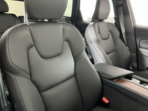 Used 2023 Volvo XC60 B5 Plus w/ Protection Package Premier image 24