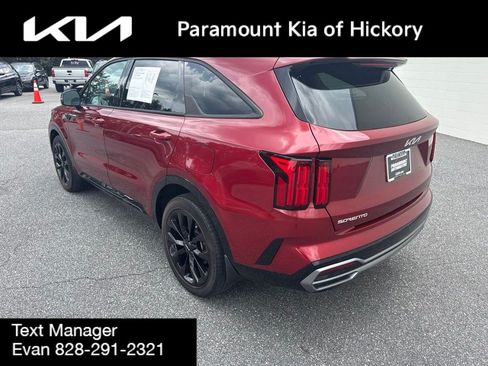 Used 2023 Kia Sorento SX FWD image 5