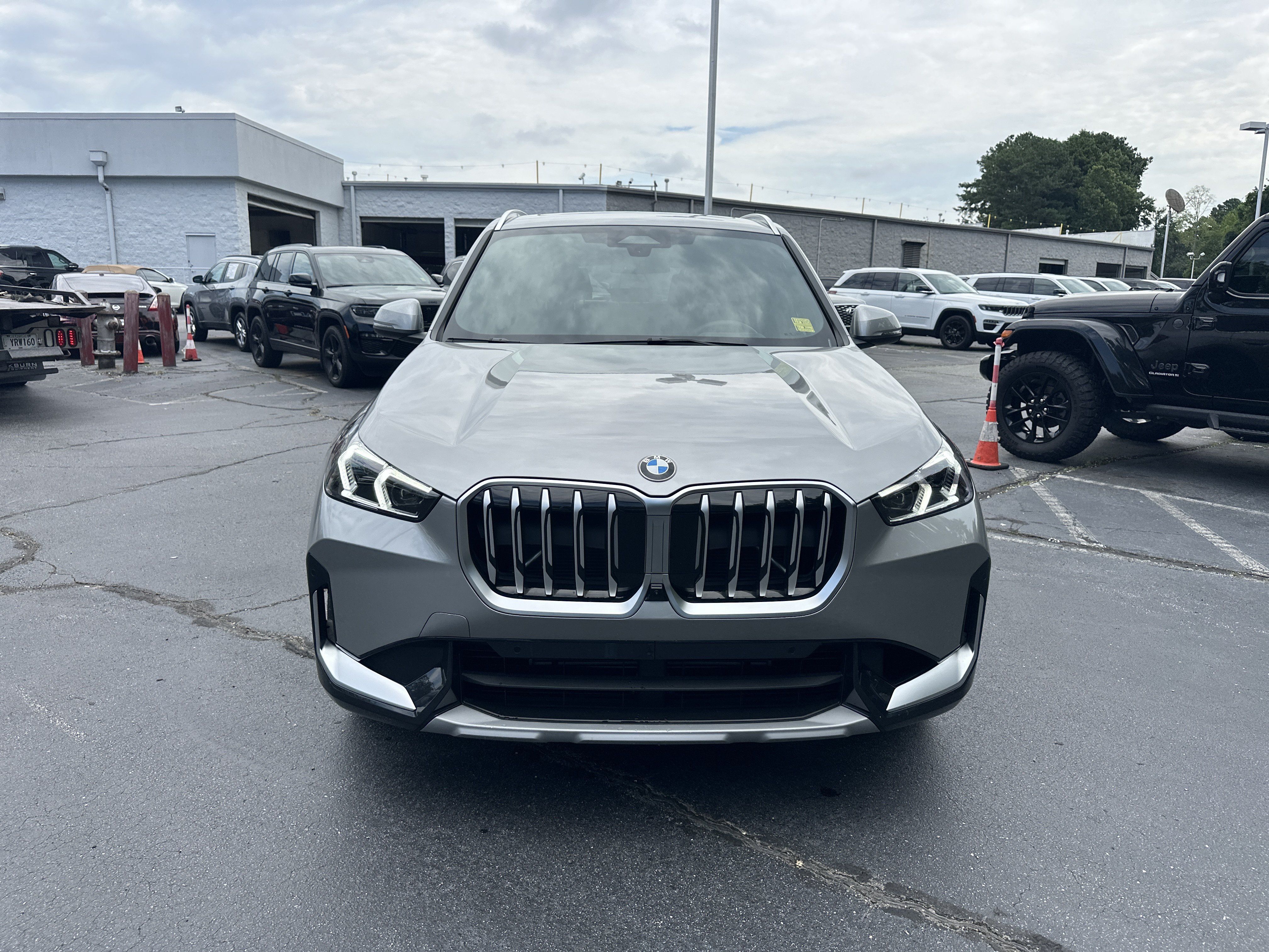 Used 2026 BMW X1 xDrive28i w/ Technology Package AWD/4WD image 4