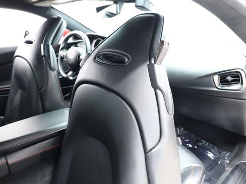 Used 2018 Aston Martin DB11 V12 RWD image 63