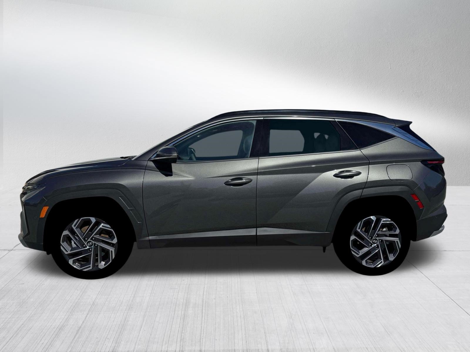 New 2026 Hyundai Tucson Limited AWD/4WD image 3